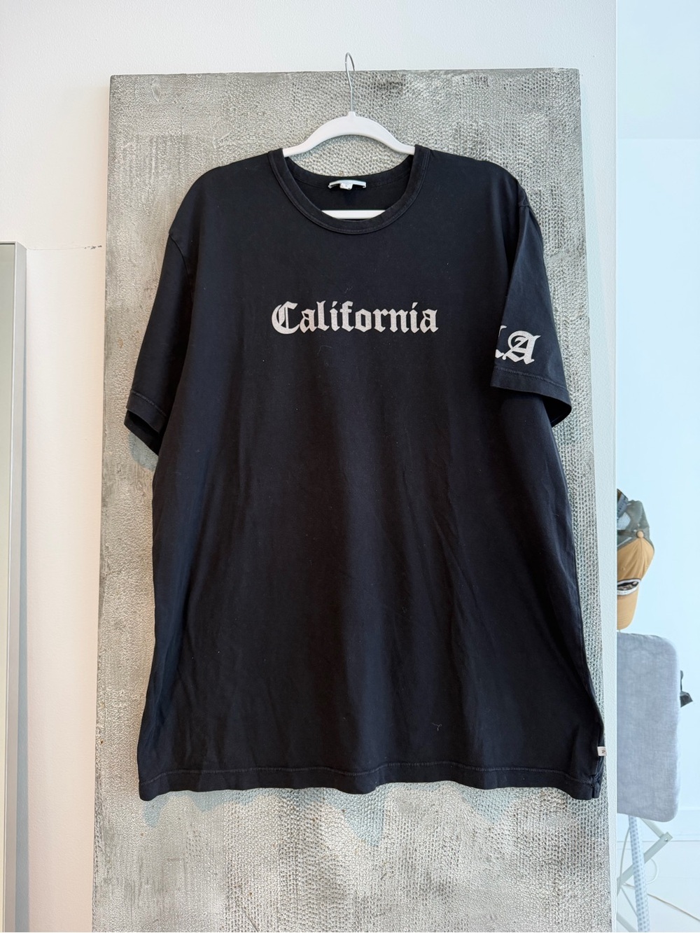 James Perse White 'Los Angeles' Graphic Tee - Men's Crewneck